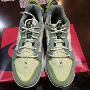 Size 8 - Future Movement x Nike ACG Lowcate Oil Green